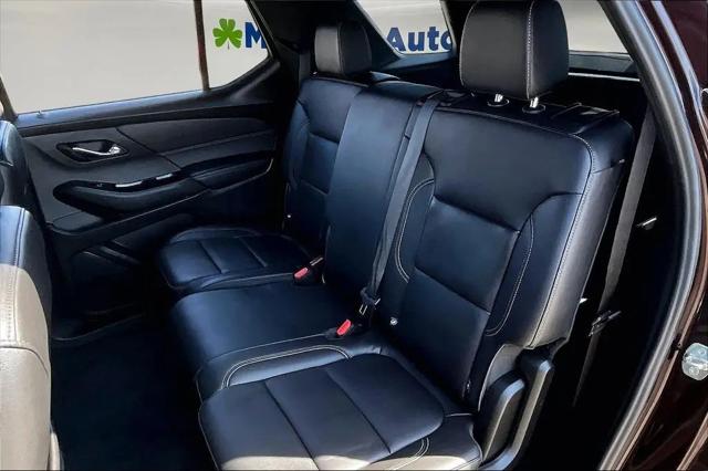 2023 Chevrolet Traverse AWD LT Leather