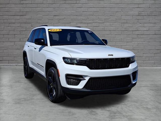 2023 Jeep Grand Cherokee Altitude 4x4 2023 Jeep Grand Cherokee Altitude 4x4