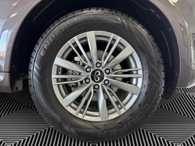 2024 INFINITI QX80 LUXE AWD