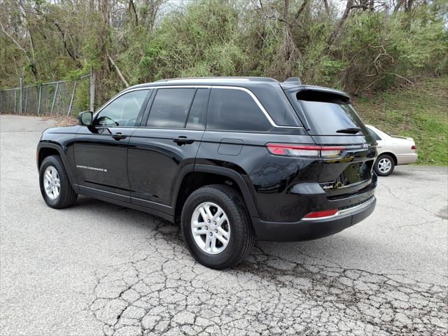 2023 Jeep Grand Cherokee Laredo 4x4