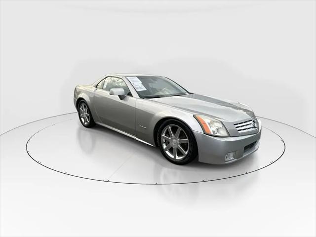 2004 Cadillac XLR Standard
