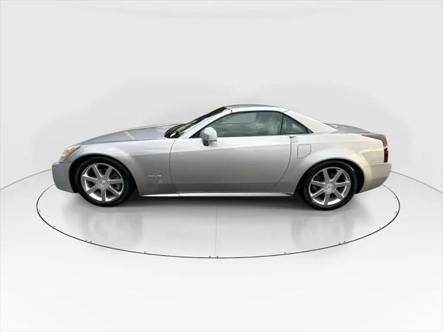 2004 Cadillac XLR Standard