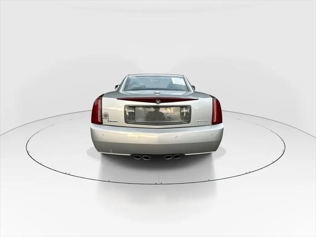 2004 Cadillac XLR Standard