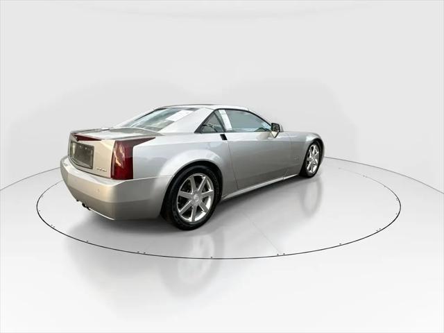 2004 Cadillac XLR Standard
