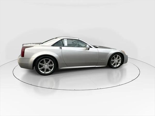2004 Cadillac XLR Standard