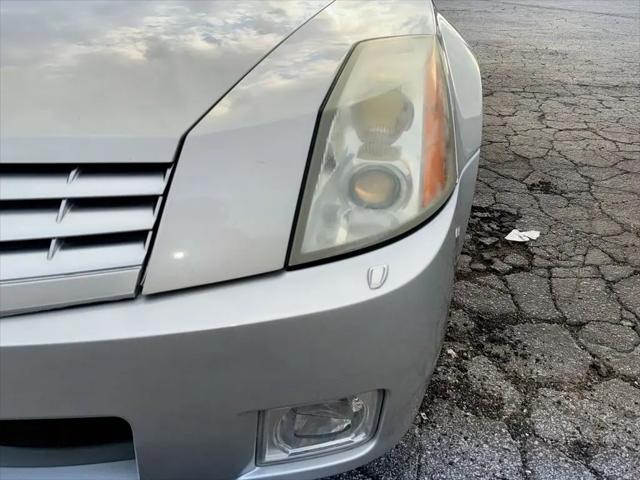 2004 Cadillac XLR Standard