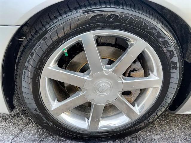 2004 Cadillac XLR Standard