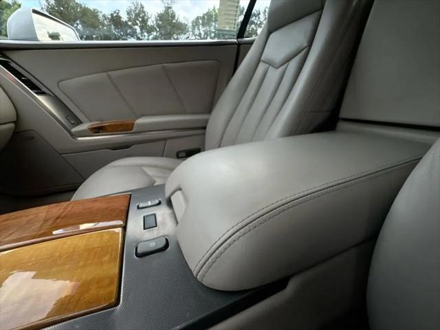 2004 Cadillac XLR Standard