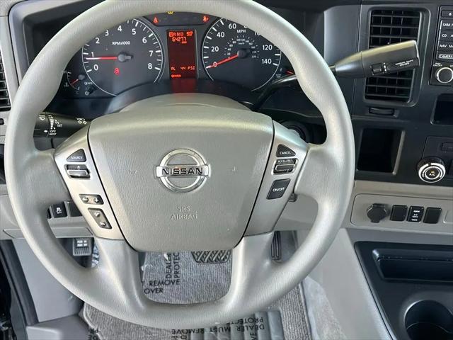2020 Nissan 3500 SV