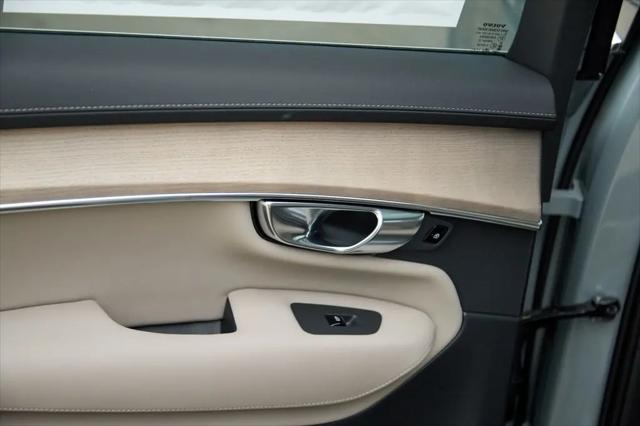 2026 Volvo XC90 Plug-In Hybrid Plus, T8 AWD, Electric/Gasoline, Bright, 7 Seats