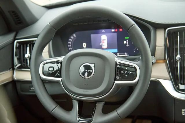 2026 Volvo XC90 Plug-In Hybrid Plus, T8 AWD, Electric/Gasoline, Bright, 7 Seats