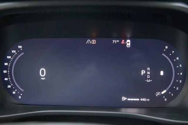 2026 Volvo XC40 Ultra, B5 AWD Gas (mild hybrid), Dark