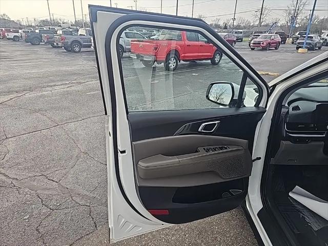 2025 Kia Carnival MPV LXS
