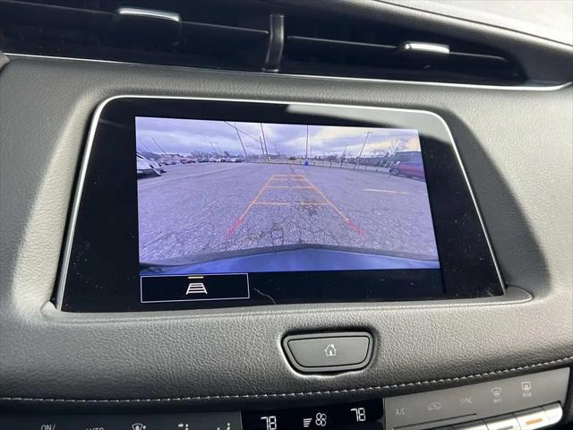 2023 Cadillac XT4 AWD Premium Luxury