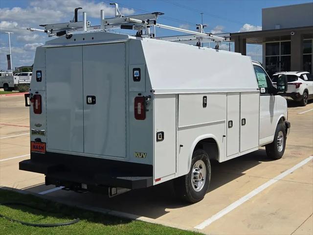 2025 GMC Savana Cutaway Work Van