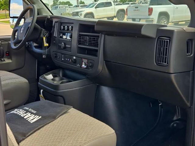 2025 GMC Savana Cutaway Work Van
