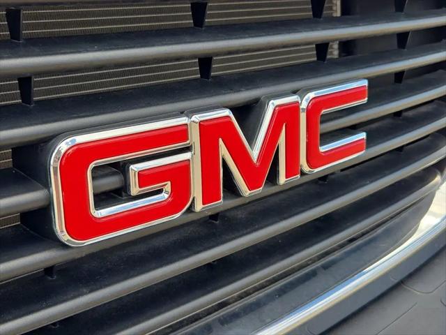2025 GMC Savana Cutaway Work Van