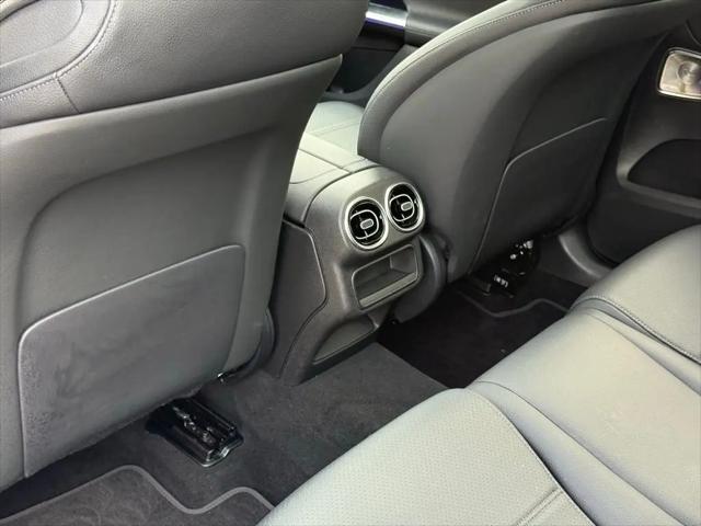 2025 Mercedes-Benz GLC SUV