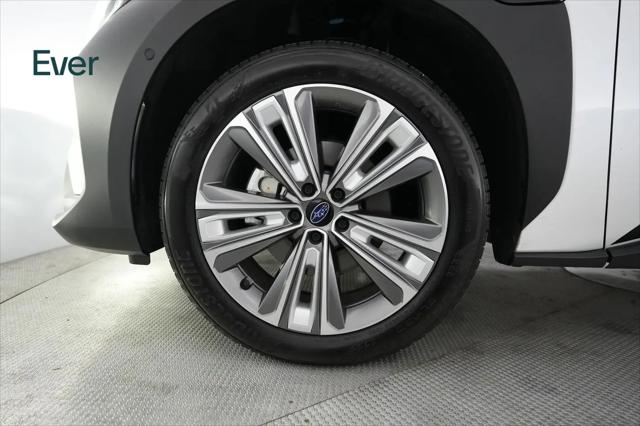 2024 Subaru Solterra Touring