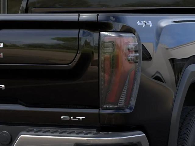 2025 GMC Sierra 2500HD 4WD Crew Cab Standard Bed SLT