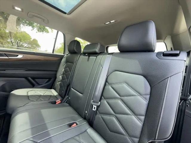 2026 Volkswagen Atlas SE with Technology