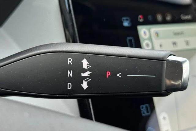 2027 Chevrolet Bolt LT FWD