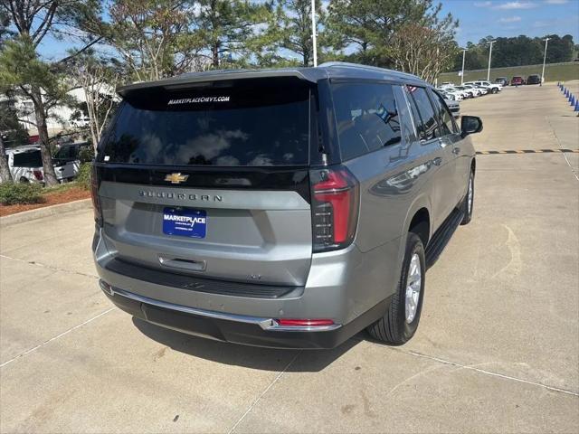 2025 Chevrolet Suburban 4WD LT