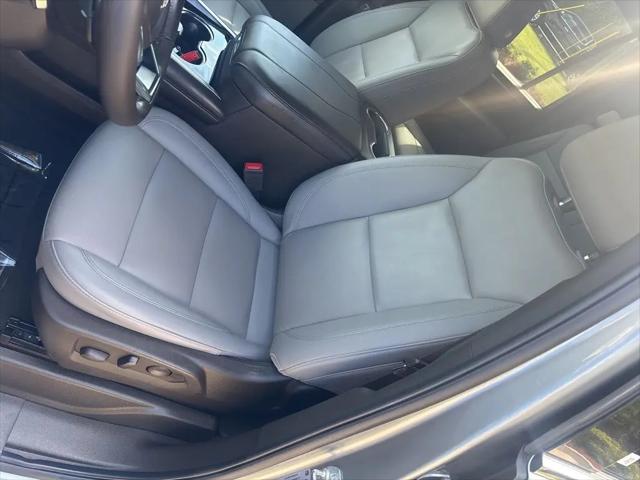 2025 Chevrolet Suburban 4WD LT