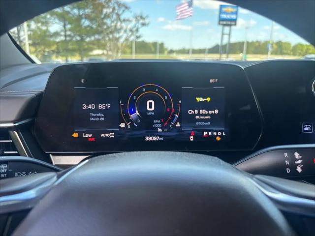 2025 Chevrolet Suburban 4WD LT