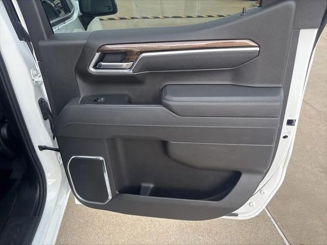 2026 Chevrolet Silverado 1500 4WD Crew Cab Standard Bed LT