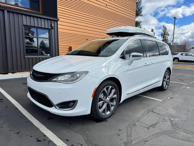 2017 Chrysler Pacifica Limited for sale in Bend, OR