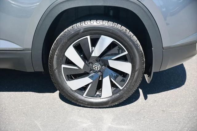 2024 Volkswagen Atlas Cross Sport 2.0T SE w/Technology