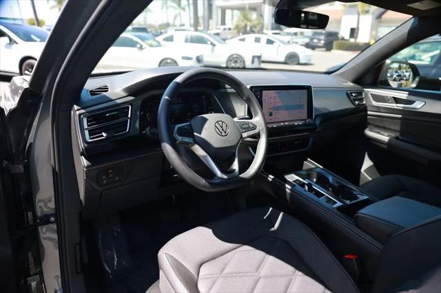 2024 Volkswagen Atlas Cross Sport 2.0T SE w/Technology