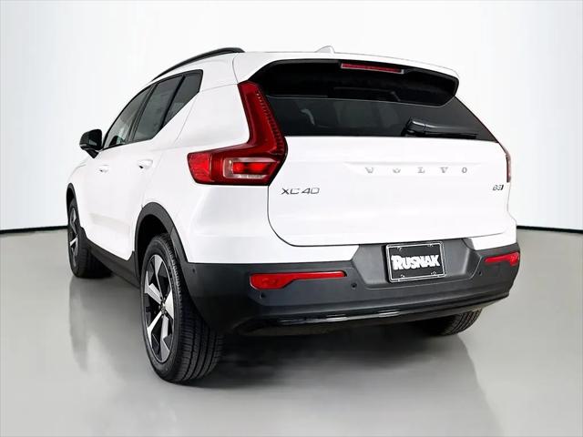 2026 Volvo XC40 Plus, B5 AWD Gas (mild hybrid), Dark