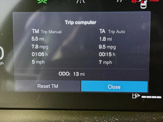 2026 Volvo XC40 Plus, B5 AWD Gas (mild hybrid), Dark