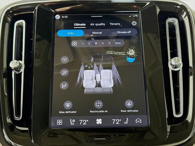 2026 Volvo XC40 Plus, B5 AWD Gas (mild hybrid), Dark