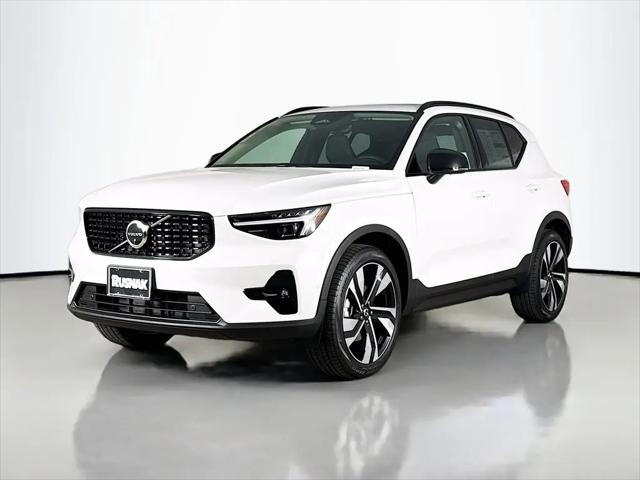 2026 Volvo XC40 Ultra, B5 AWD Gas (mild hybrid), Dark