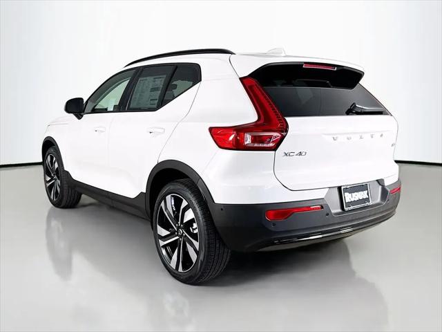 2026 Volvo XC40 Ultra, B5 AWD Gas (mild hybrid), Dark