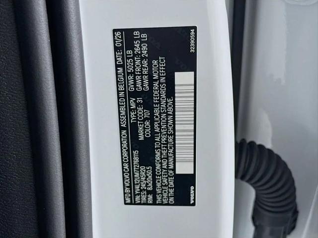 2026 Volvo XC40 Ultra, B5 AWD Gas (mild hybrid), Dark