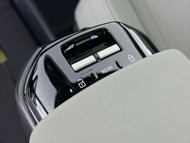 2026 Volvo EX30 Plus Twin Motor Performance, Fully electric