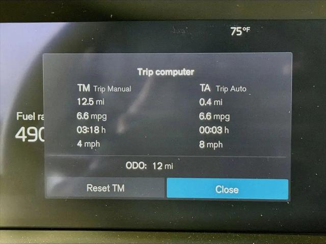 2026 Volvo XC40 Plus, B5 AWD Gas (mild hybrid), Dark