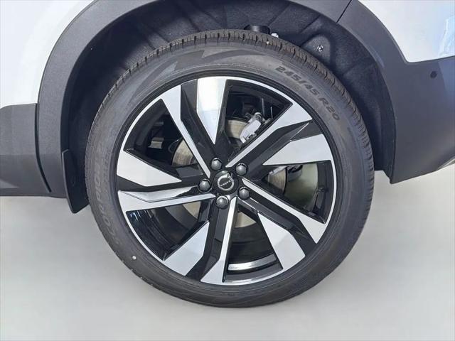 2026 Volvo XC40 Plus, B5 AWD Gas (mild hybrid), Dark