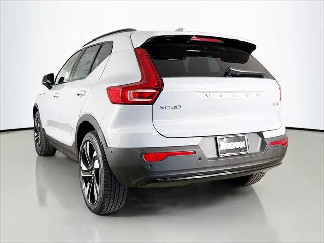 2026 Volvo XC40 Plus, B5 AWD Gas (mild hybrid), Dark