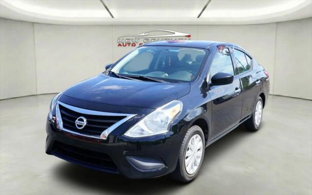 2018 Nissan Versa 1.6 SV for sale in Lake Worth, FL
