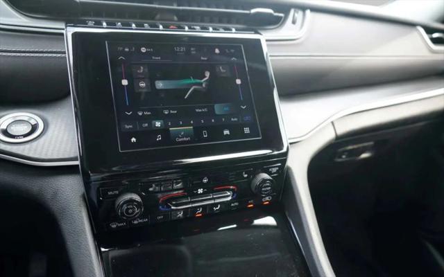 2023 Jeep Grand Cherokee L Laredo 4x2