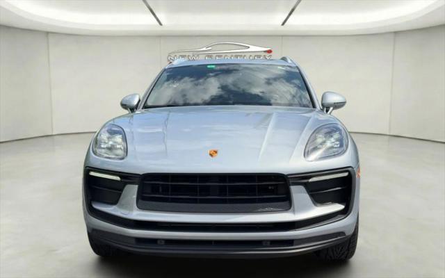 2022 Porsche Macan Base