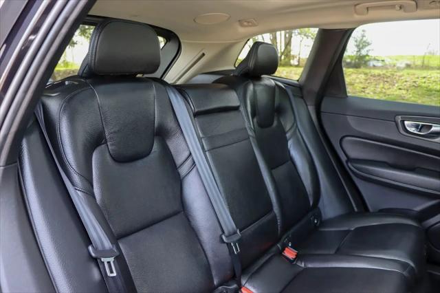 2021 Volvo XC60 T6 Momentum