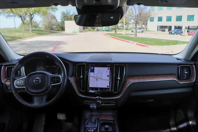 2021 Volvo XC60 T6 Momentum