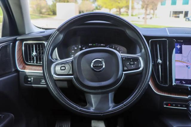 2021 Volvo XC60 T6 Momentum