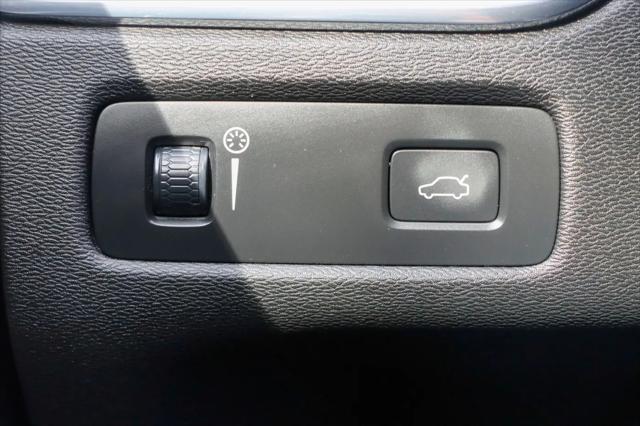 2021 Volvo XC60 T6 Momentum